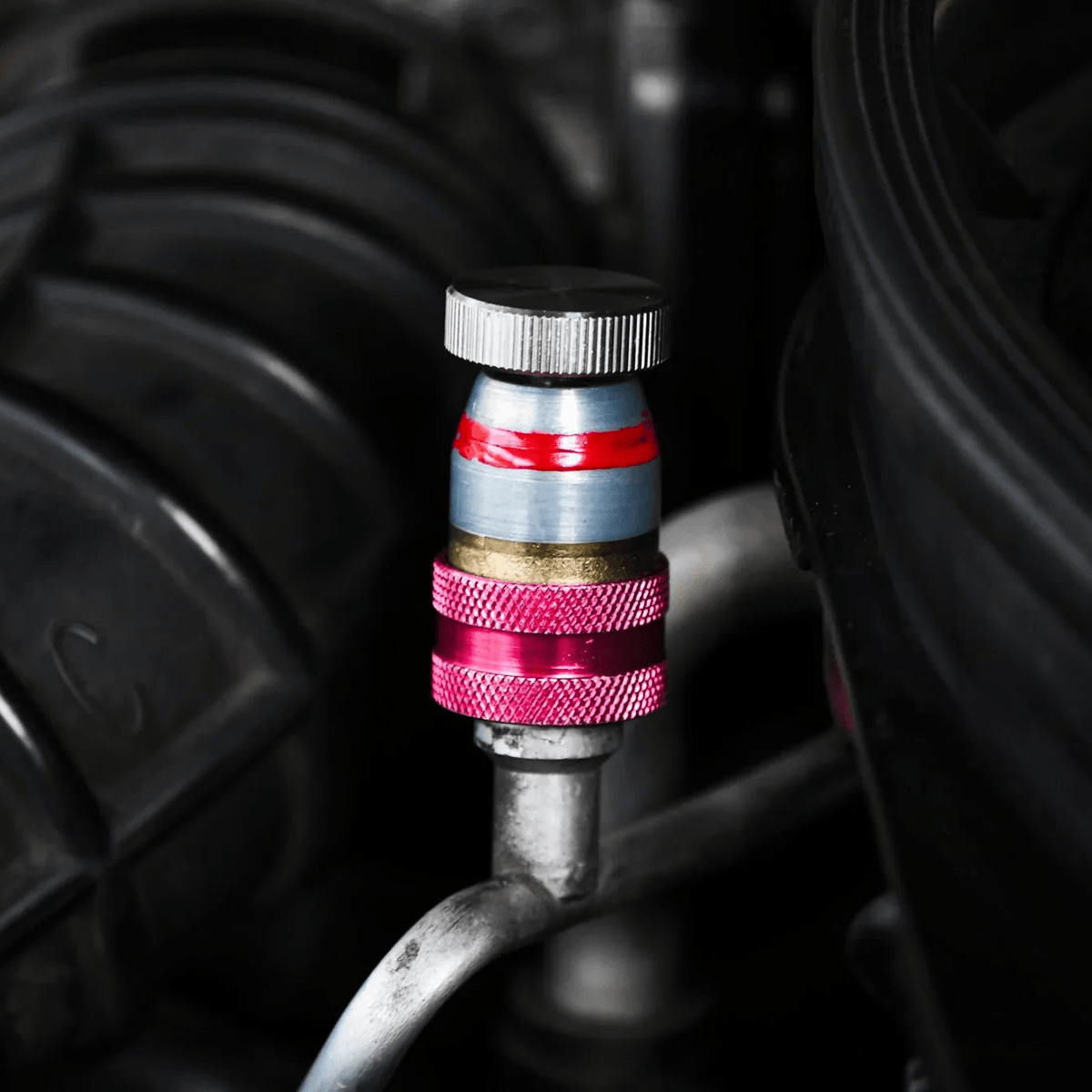 FreezeCap™ – Instant Snap - On A/C Leak Sealer